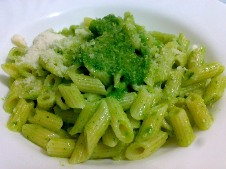 MEZZE PENNE AL PESTO DI RUCOLA Siciliafan