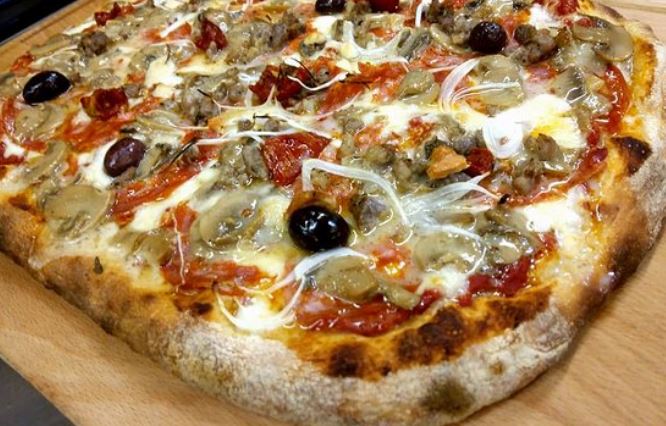 Pizza Tabisca Saccense la Ricetta Siciliana