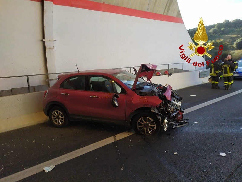 contromano in autostrada tre feriti sulla catania siracusa siciliafansiciliafan